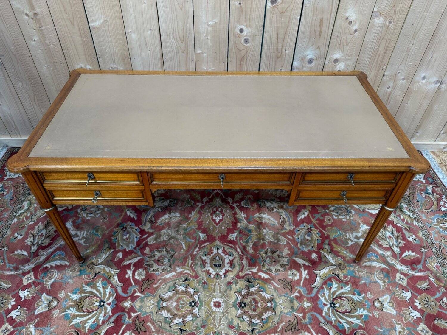 Flat desk with sliding shelves – Louis XVI style – Mahogany, leather and lace