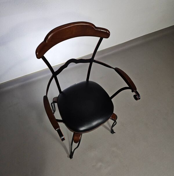 Chaises de salle à manger pivotantes en fer forgé, style postmoderne italien, avec assises en cuir