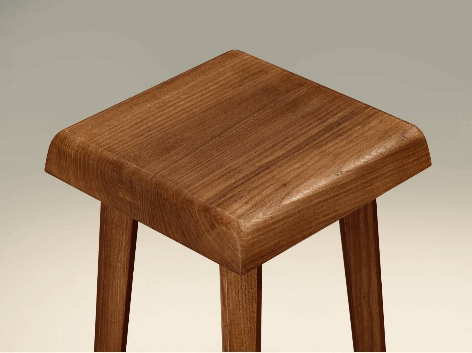 Stone stool Chapo S01
