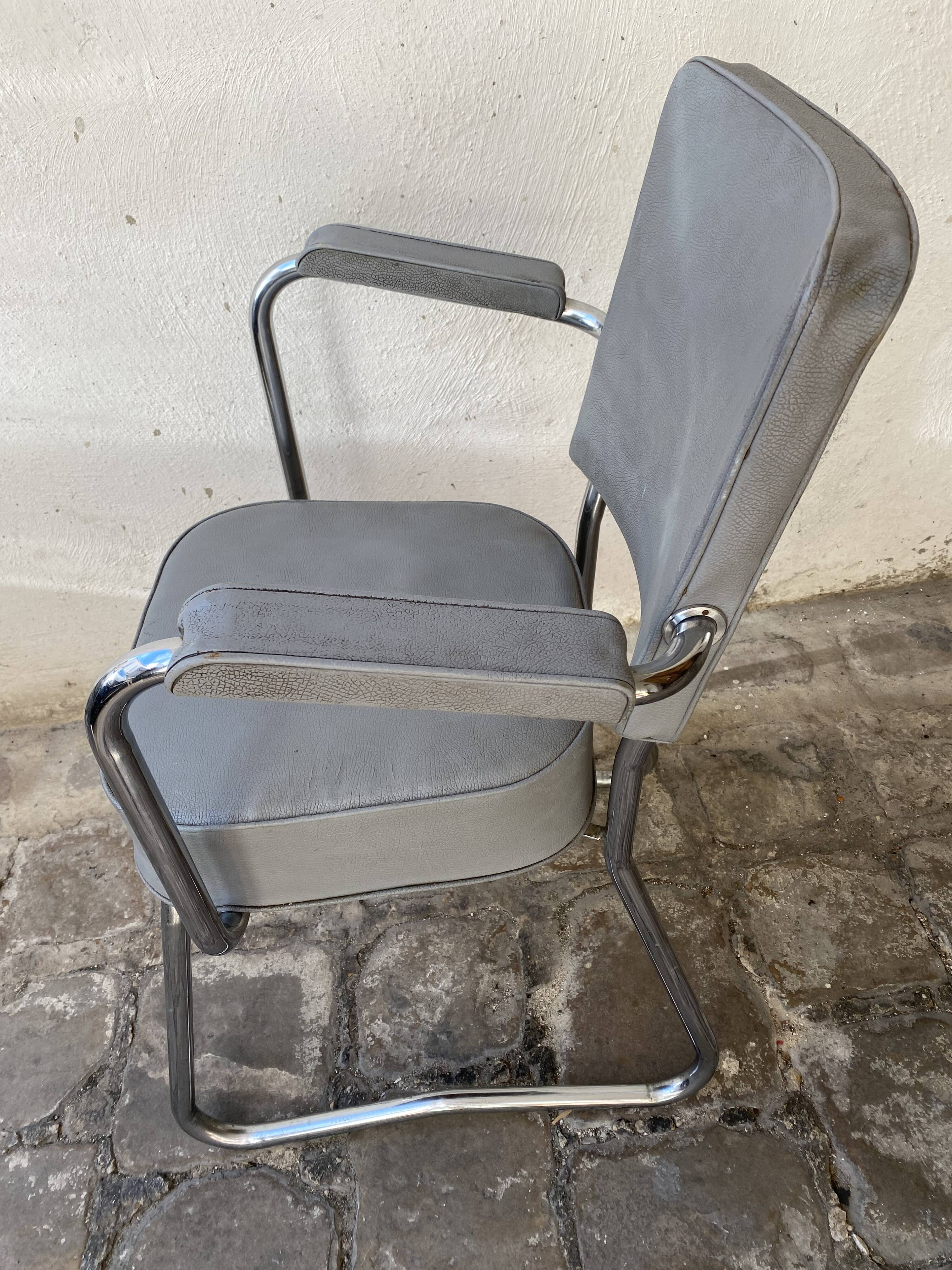 Pullman chair 1950 chrome and skai tube