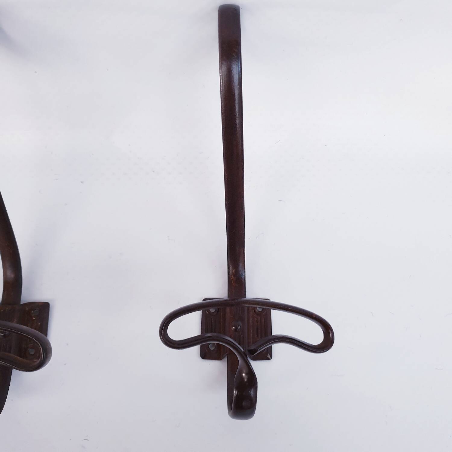 3 patères murales en fer forgé vintage