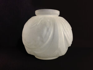 Vase Boule art Déco En Verre Dépoli. Epoque art Déco. France