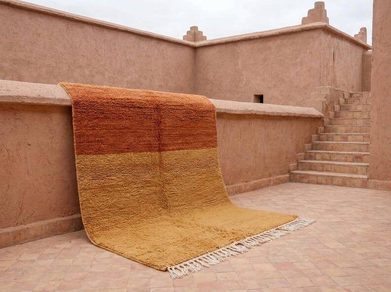 Handmade pure wool rug, size 1.5/2.5 m.