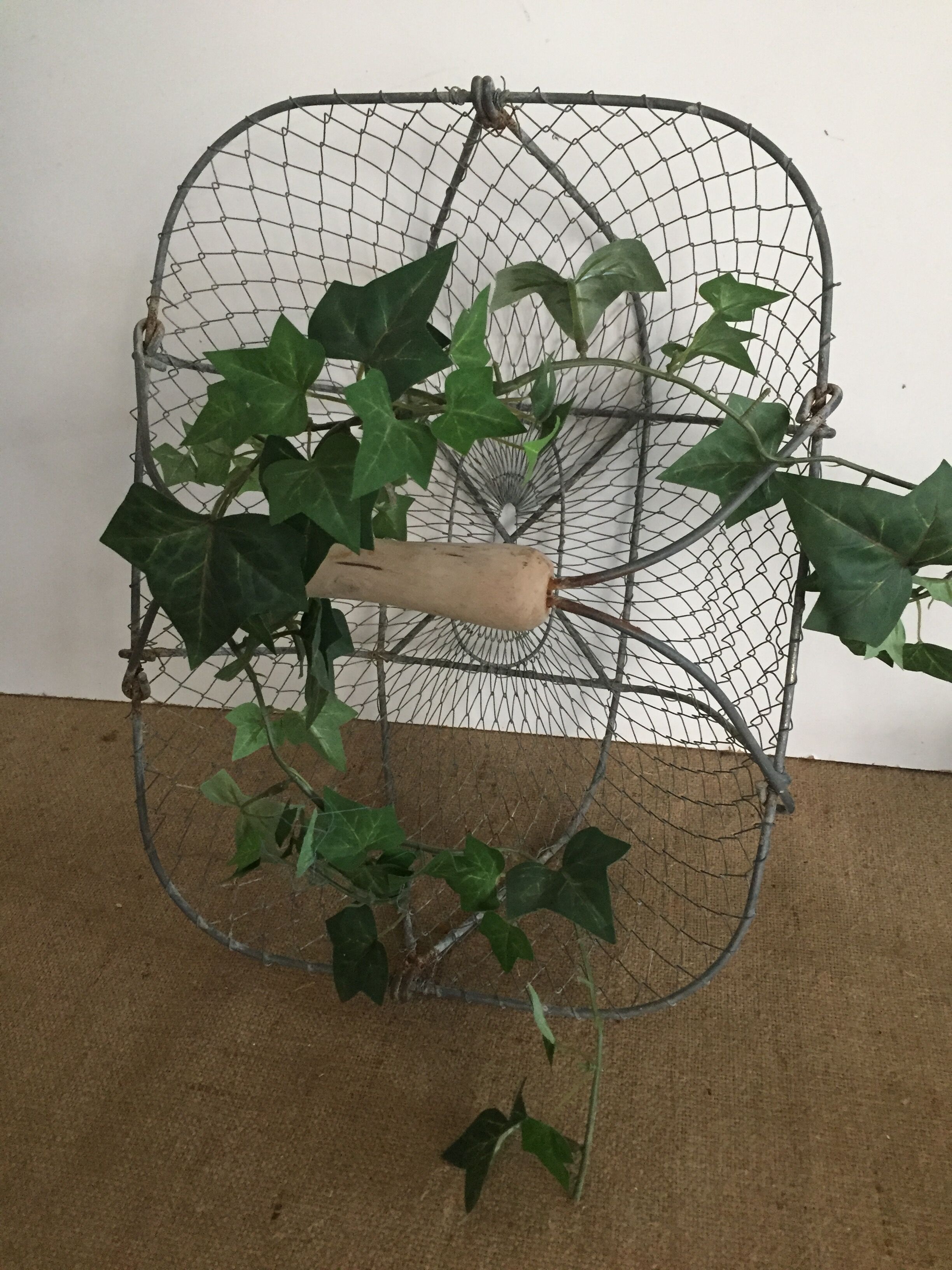 Screened basket for decoration or garden