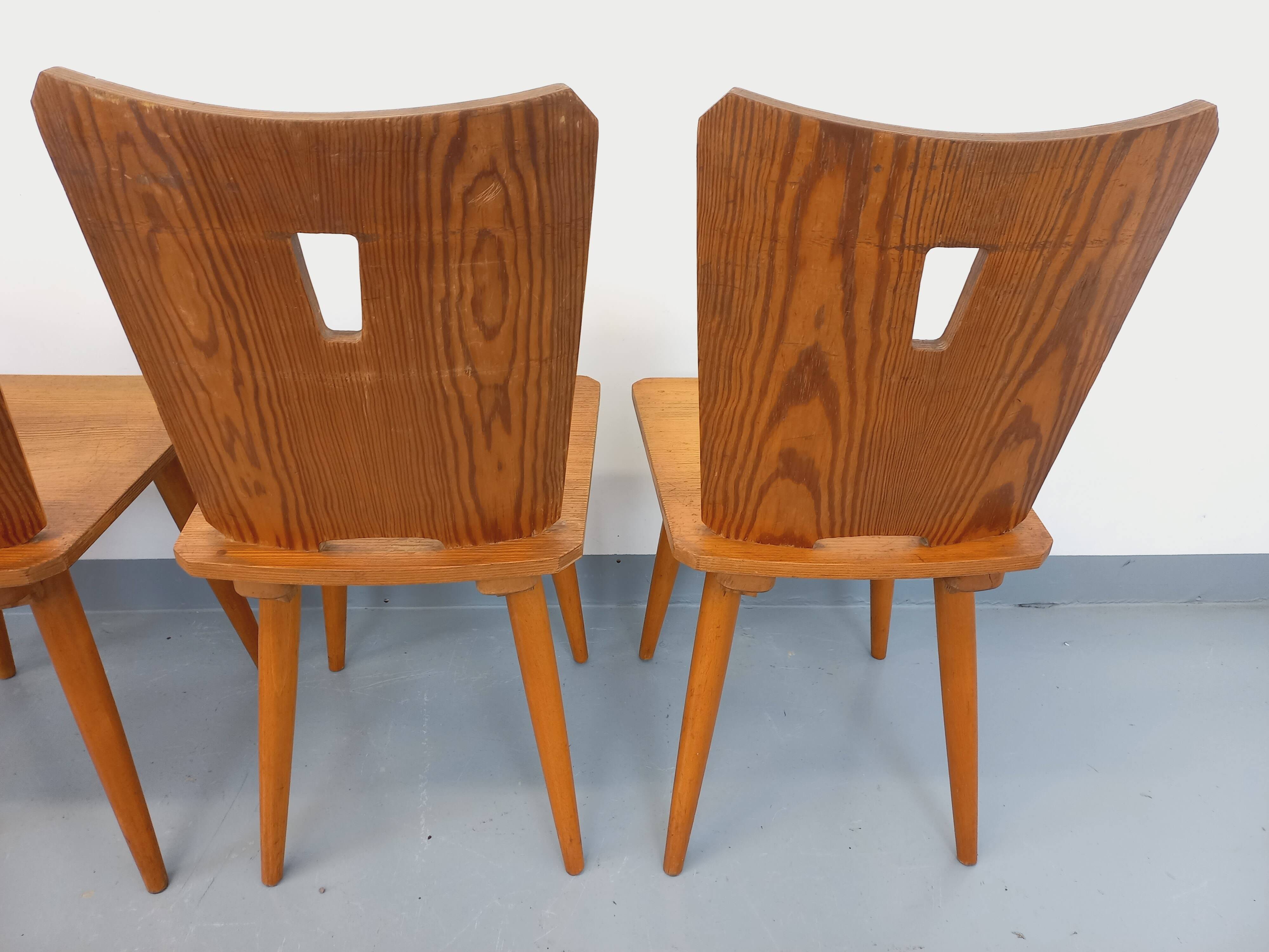 Set of 4 vintage brutalist wooden chairs from the 60s