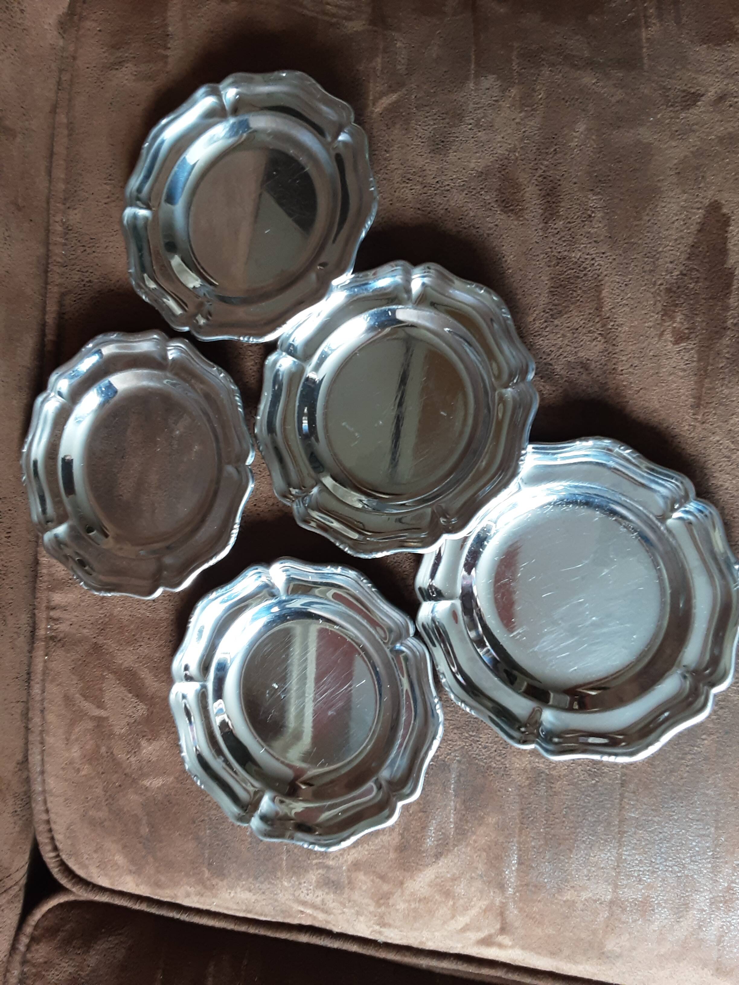 Set of 5 metal coasters