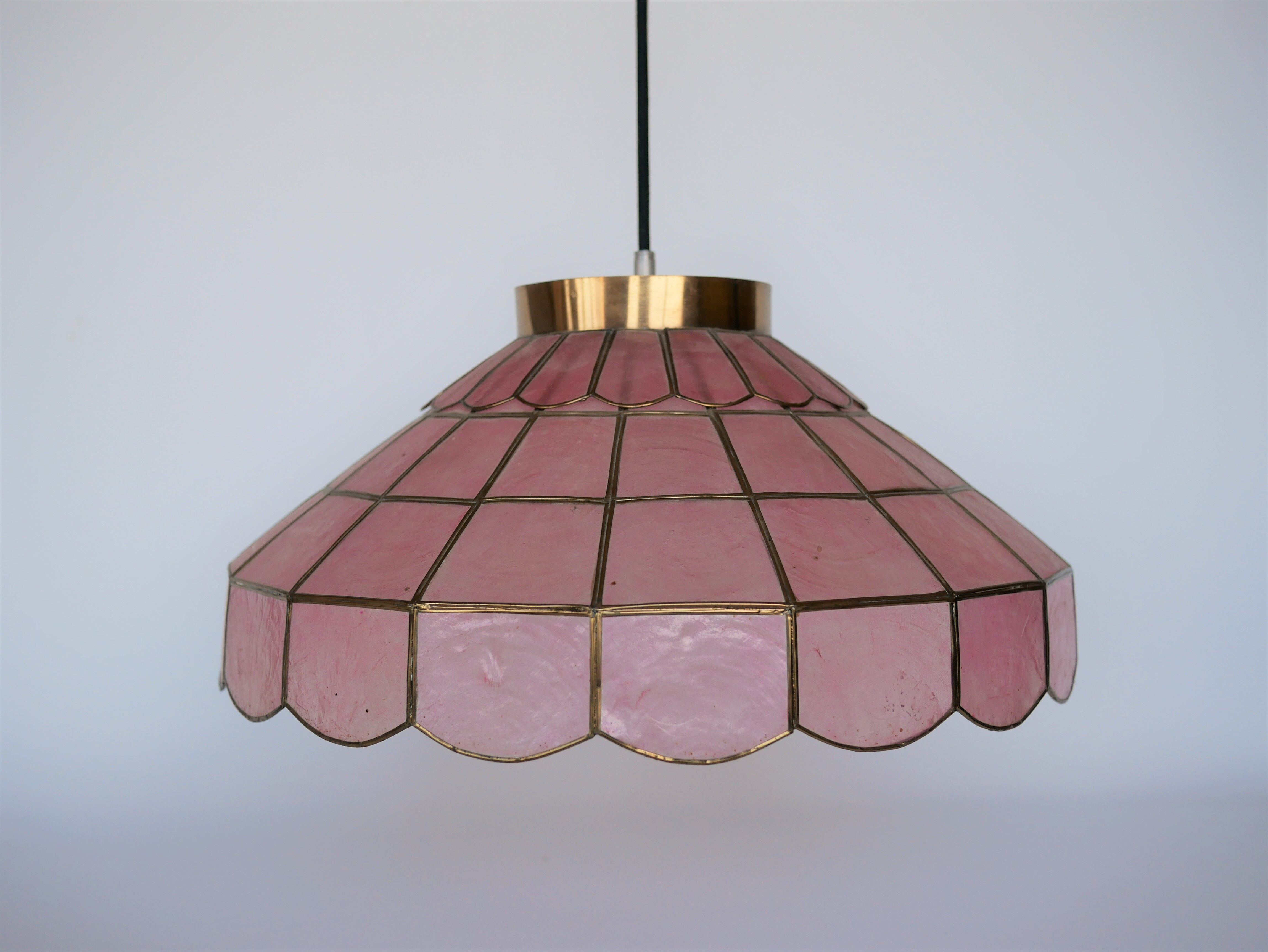 Suspension vintage en nacre rose