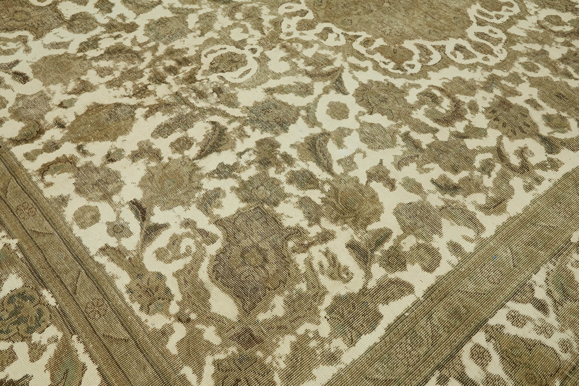 1980s 300 cm x 395 cm beige wool carpet