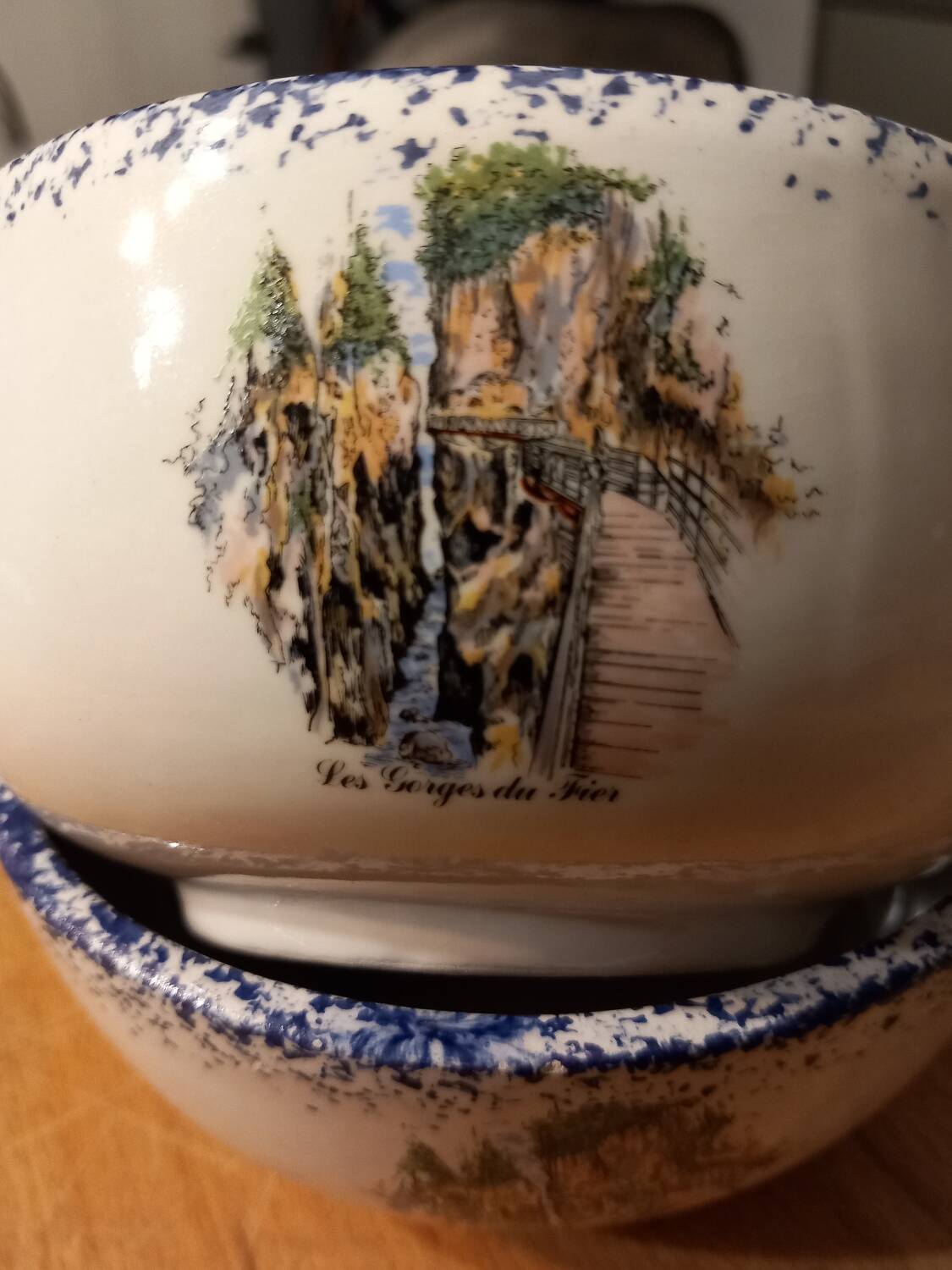 2 eared bowls in Haute Savoie earthenware