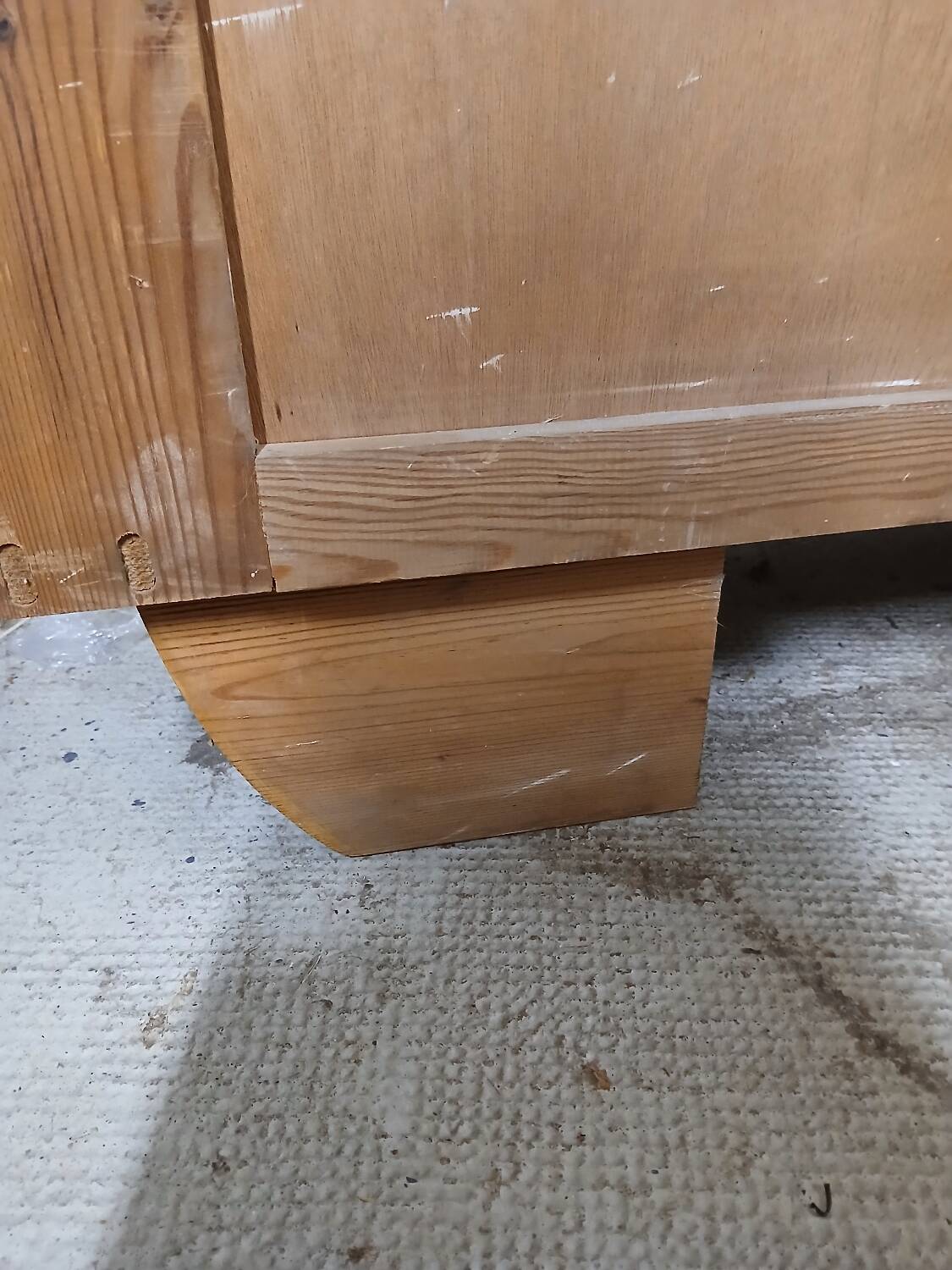 Art Deco chest of drawers