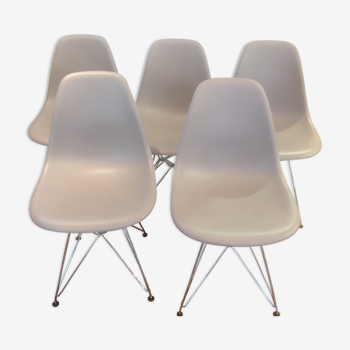 Lot de 5 chaises Eames édition Vitra