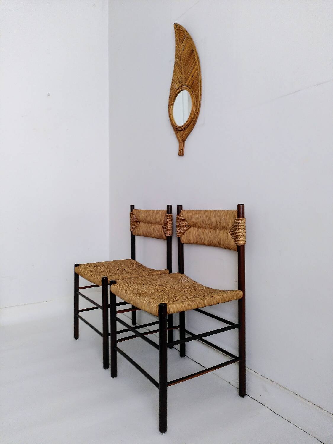 Dordogne chairs, Robert Sentou