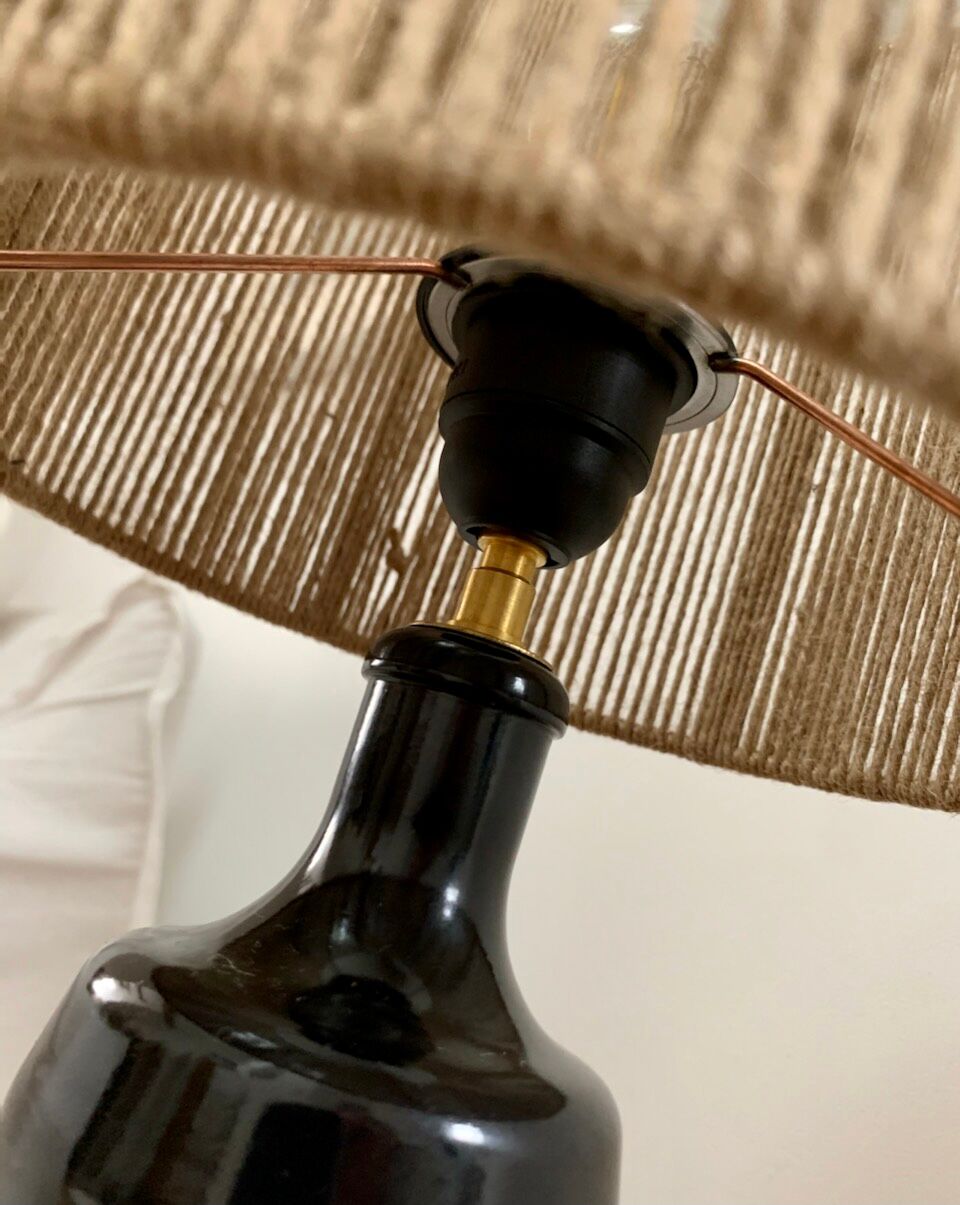 Sandstone lamp and jute string