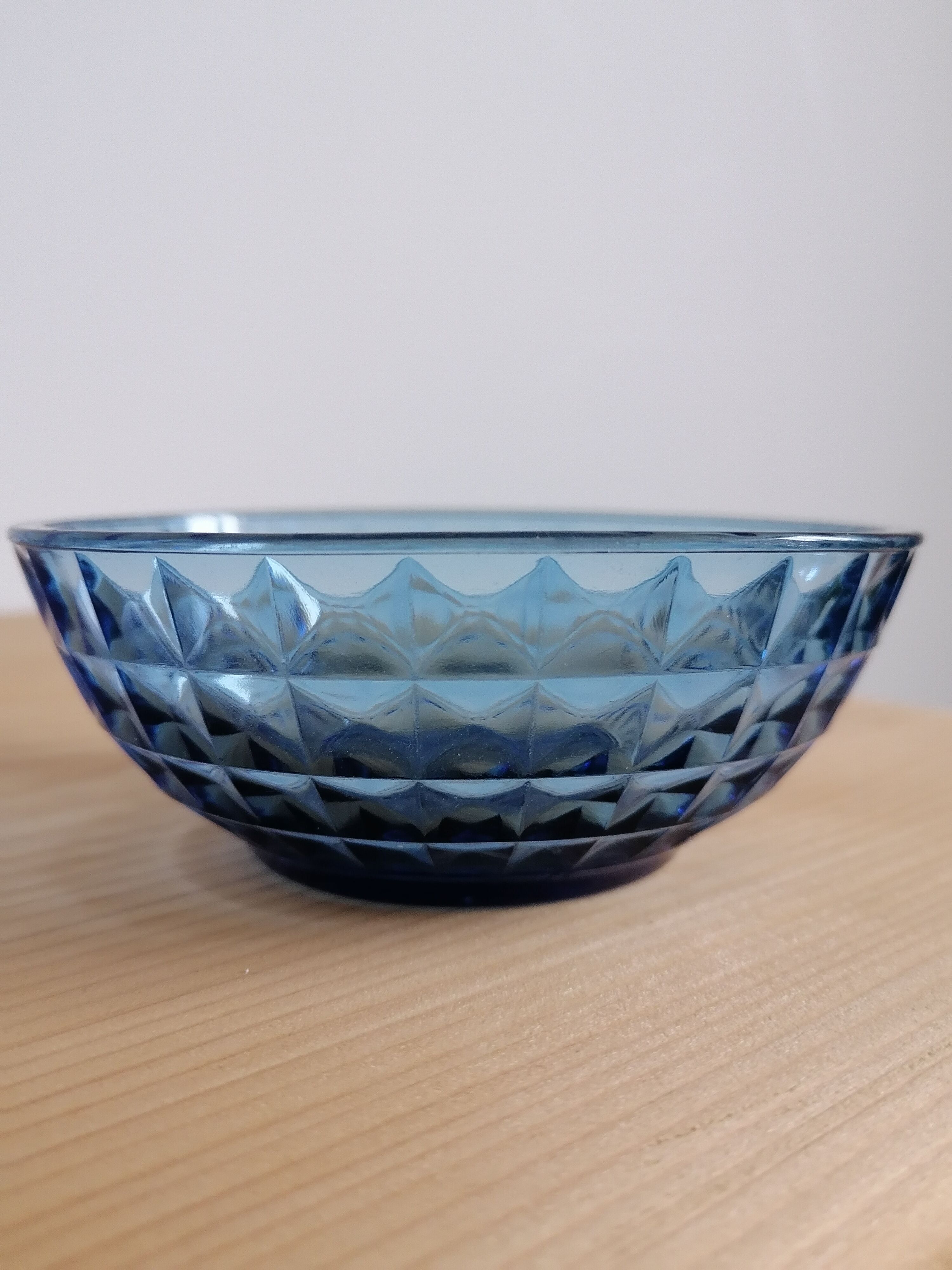 Blue bowls in chiseled glass