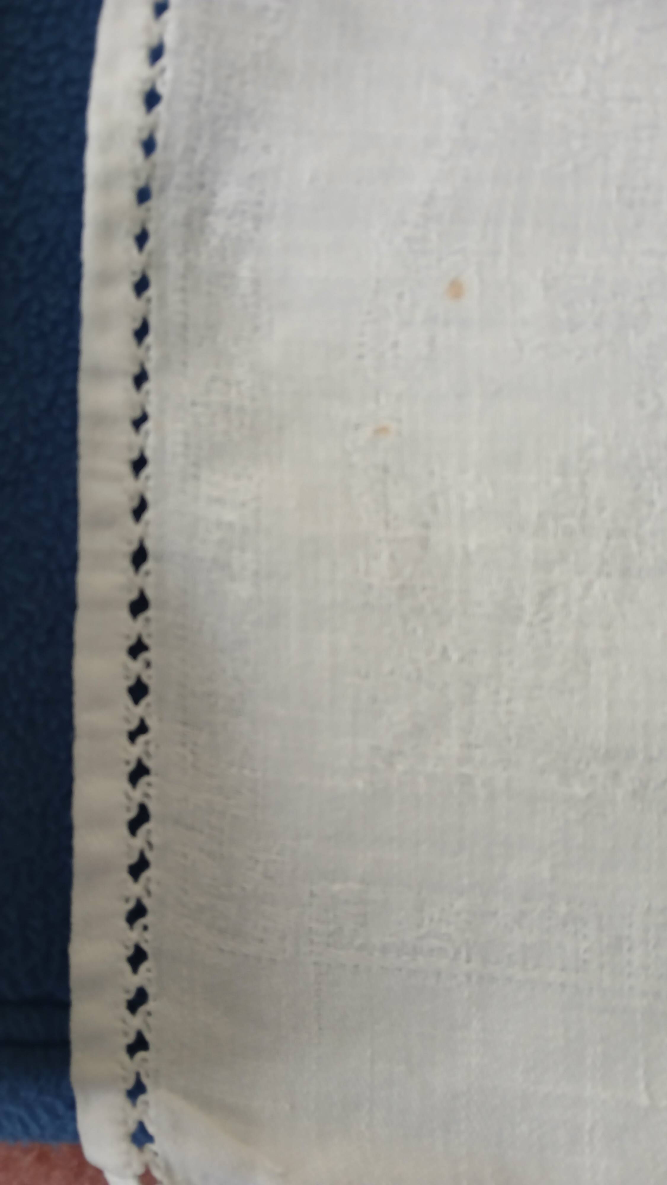 Nappe ancienne brodée et 12 serviettes