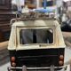 Voiture de camping vintage en miniature