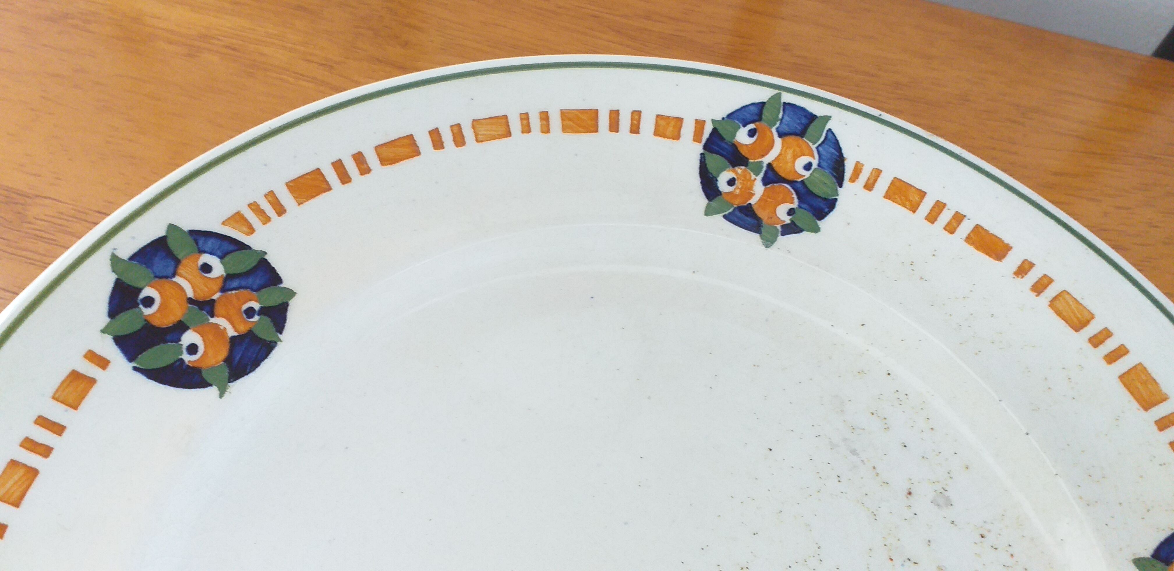 Compotier en porcelaine de Longwy modèle Caprice