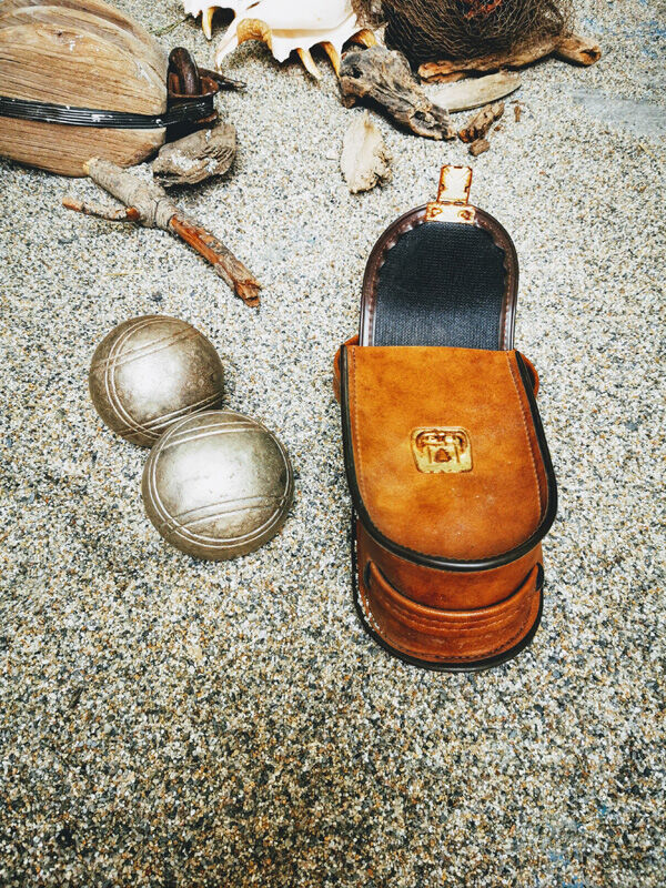 Game of petanque balls