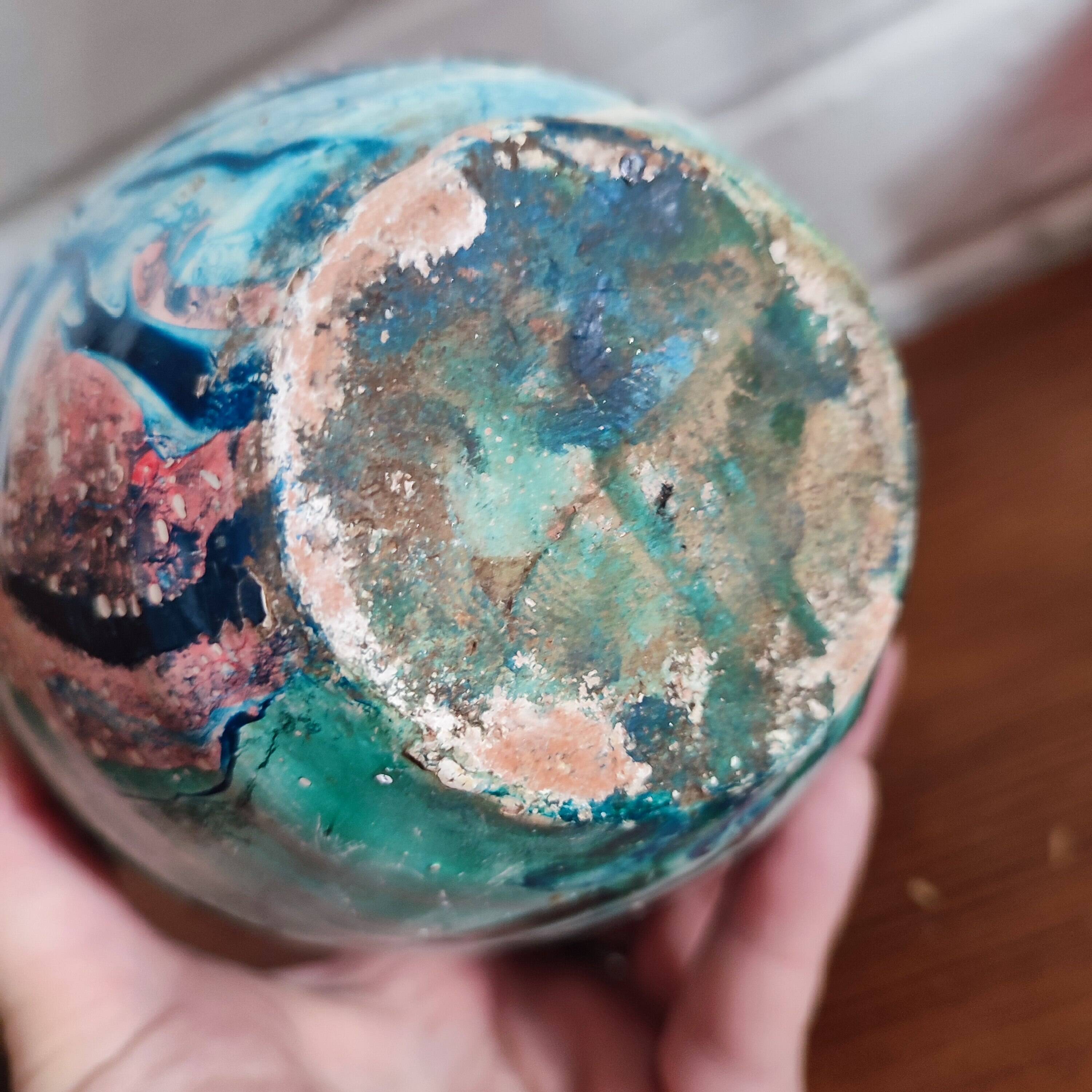 Vase en terre cuite à finition marbrée