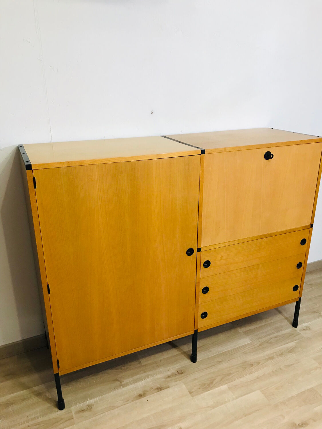 Office secretary A.R.P. Minvielle edition