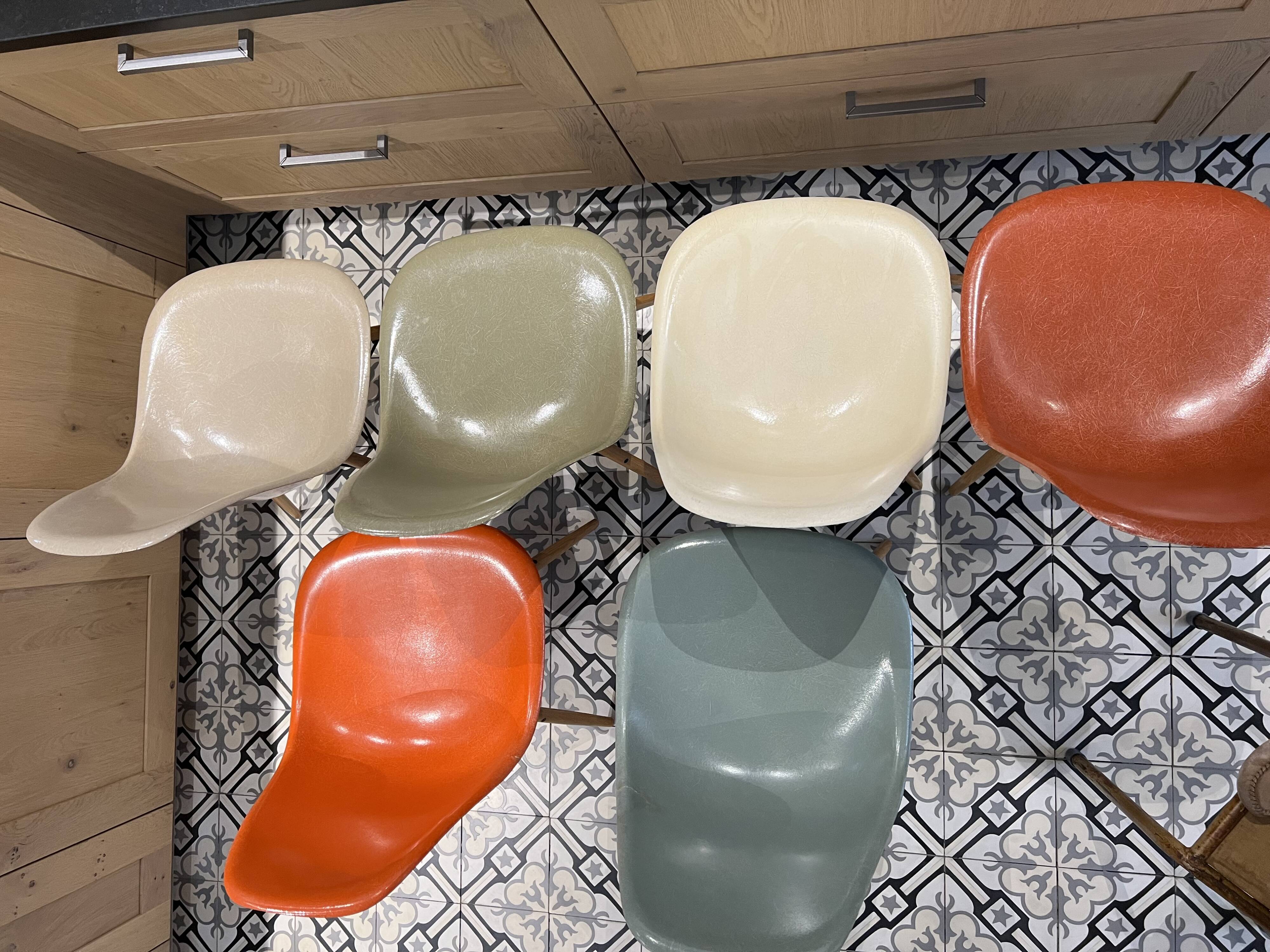 Set of 6 DSW Eames chairs - Herman Miller