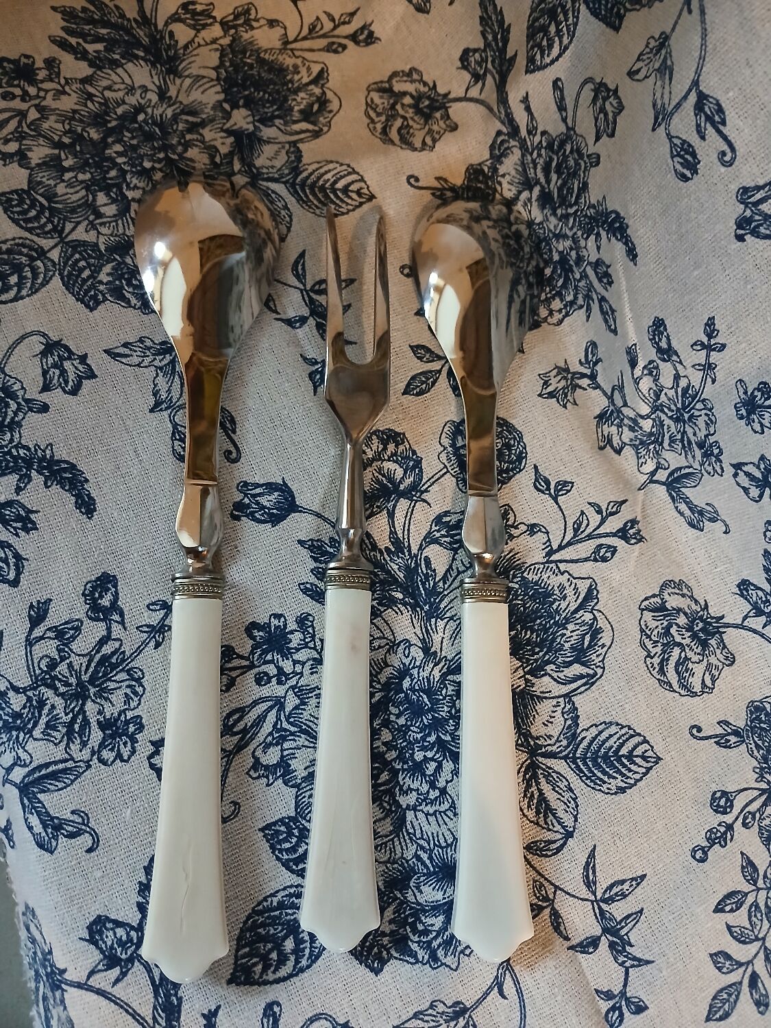 3 antique serving utensils