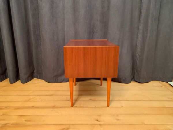 Table de chevet VEB Möbelfabrik Allemagne années 1960
