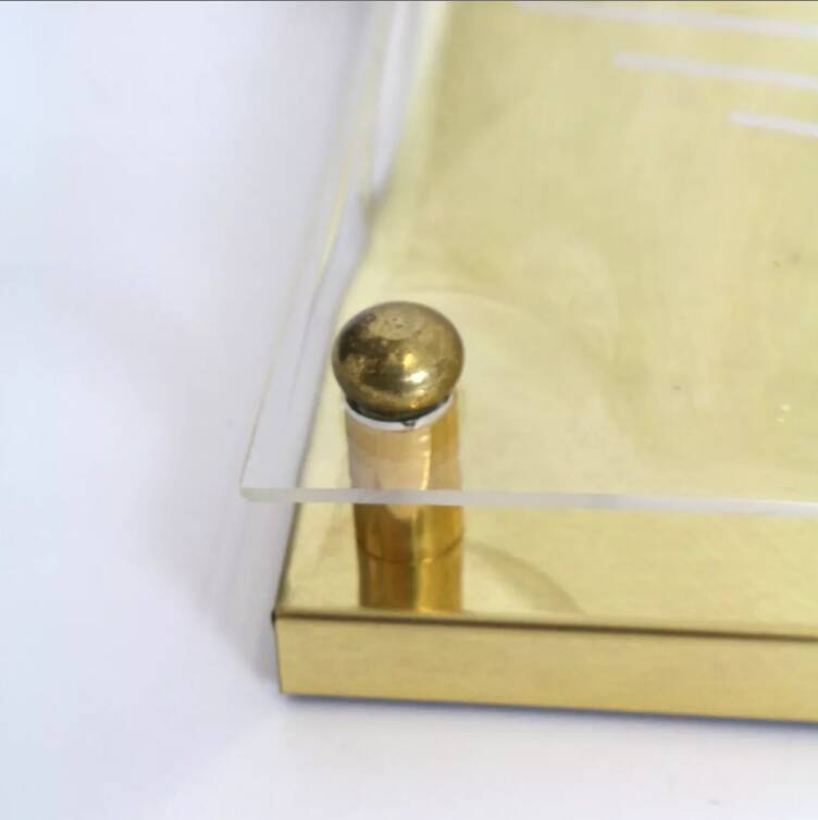 Pair of 80s sconces, white spiral decoration.