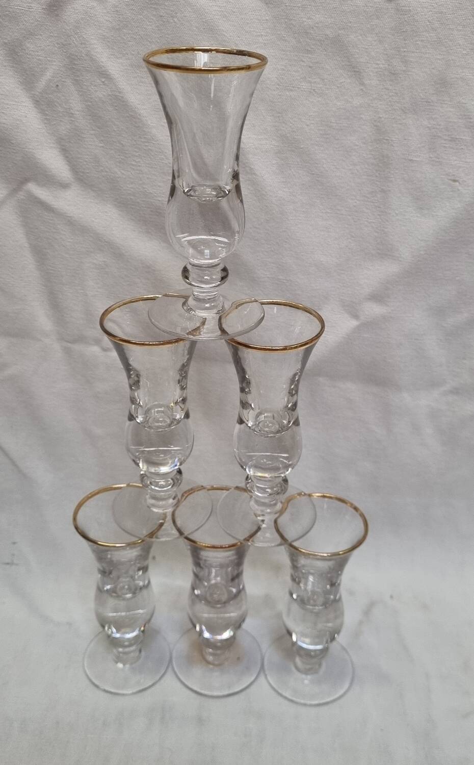 6 verres à liqueur