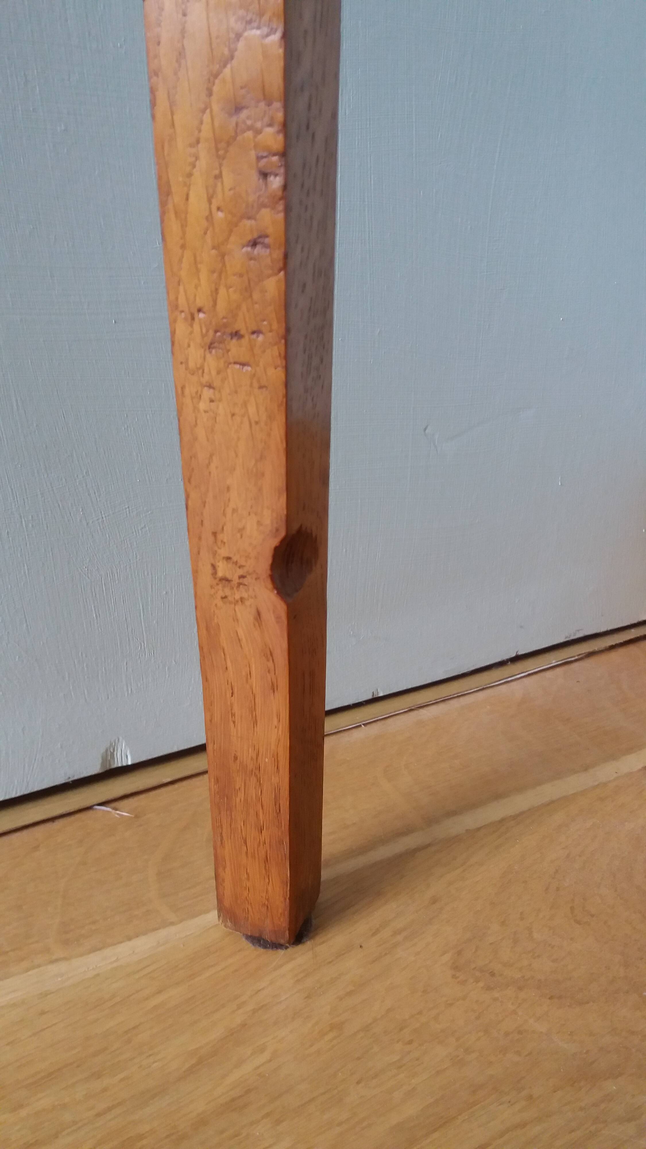 Tabouret sellette bout de canapé