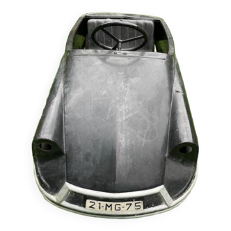 Pedal car