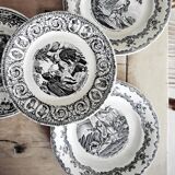 Set of 4 talking dessert plates