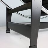Chaise longue LC4 en cuir noir par Le Corbusier pour Cassina, années 1980