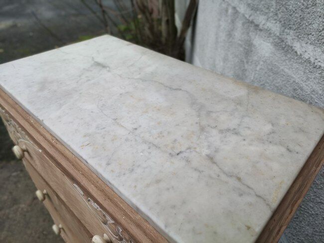 Art Deco chest of drawers