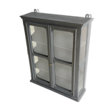 Old hanging showcase