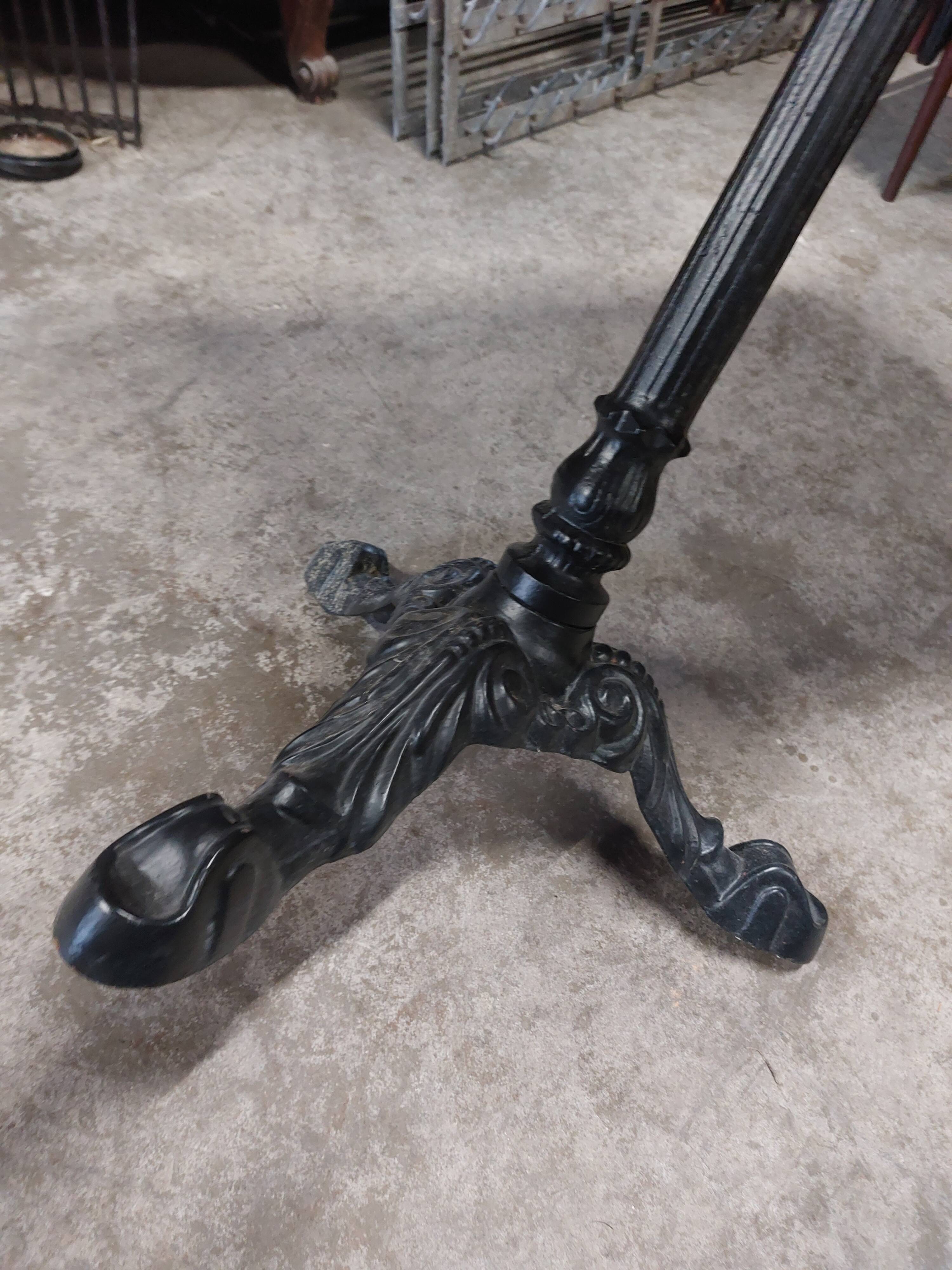 Cast iron bistro table 1m