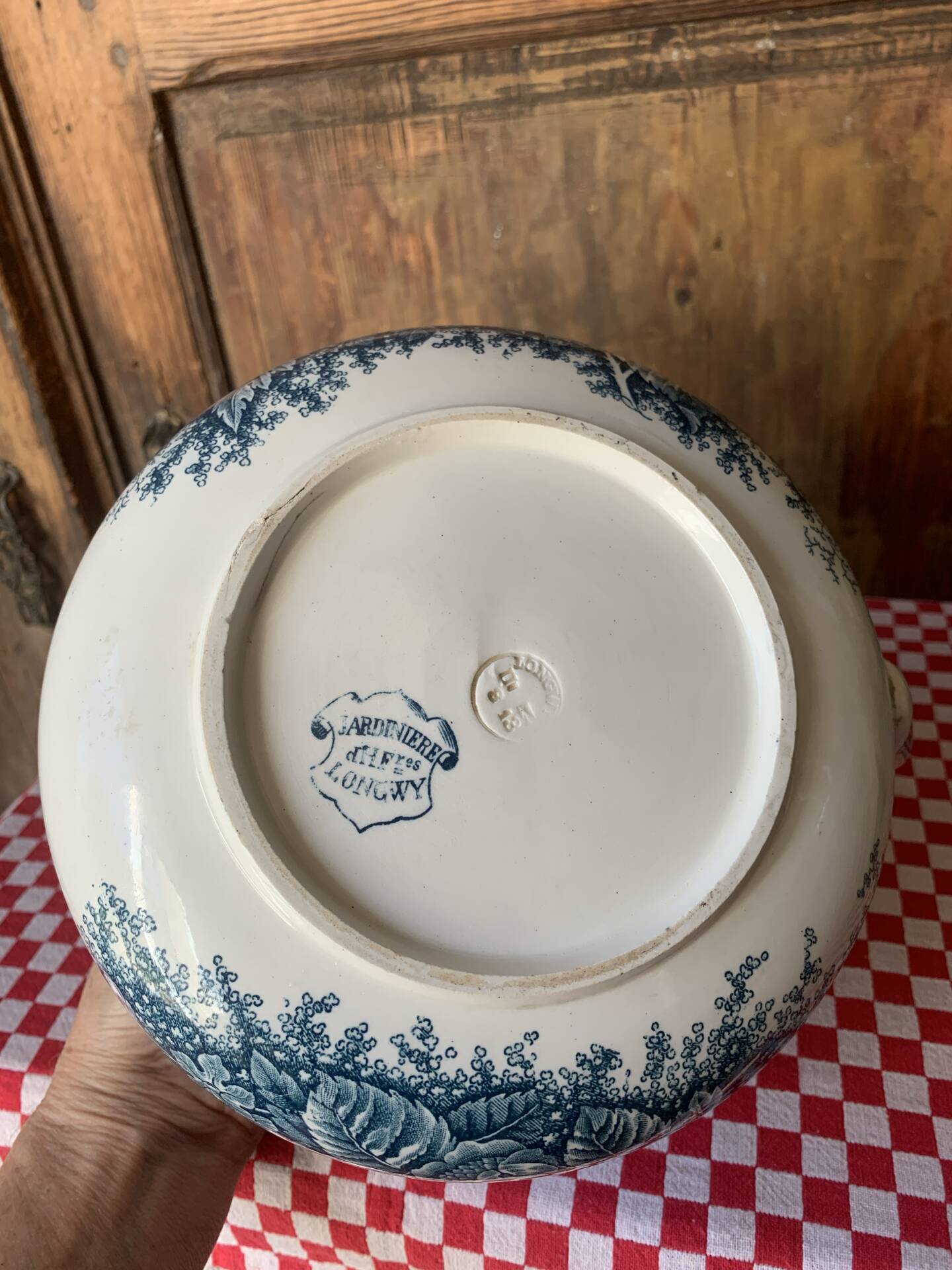 Chubby toilet bowl Jardinière Longwy 1900s
