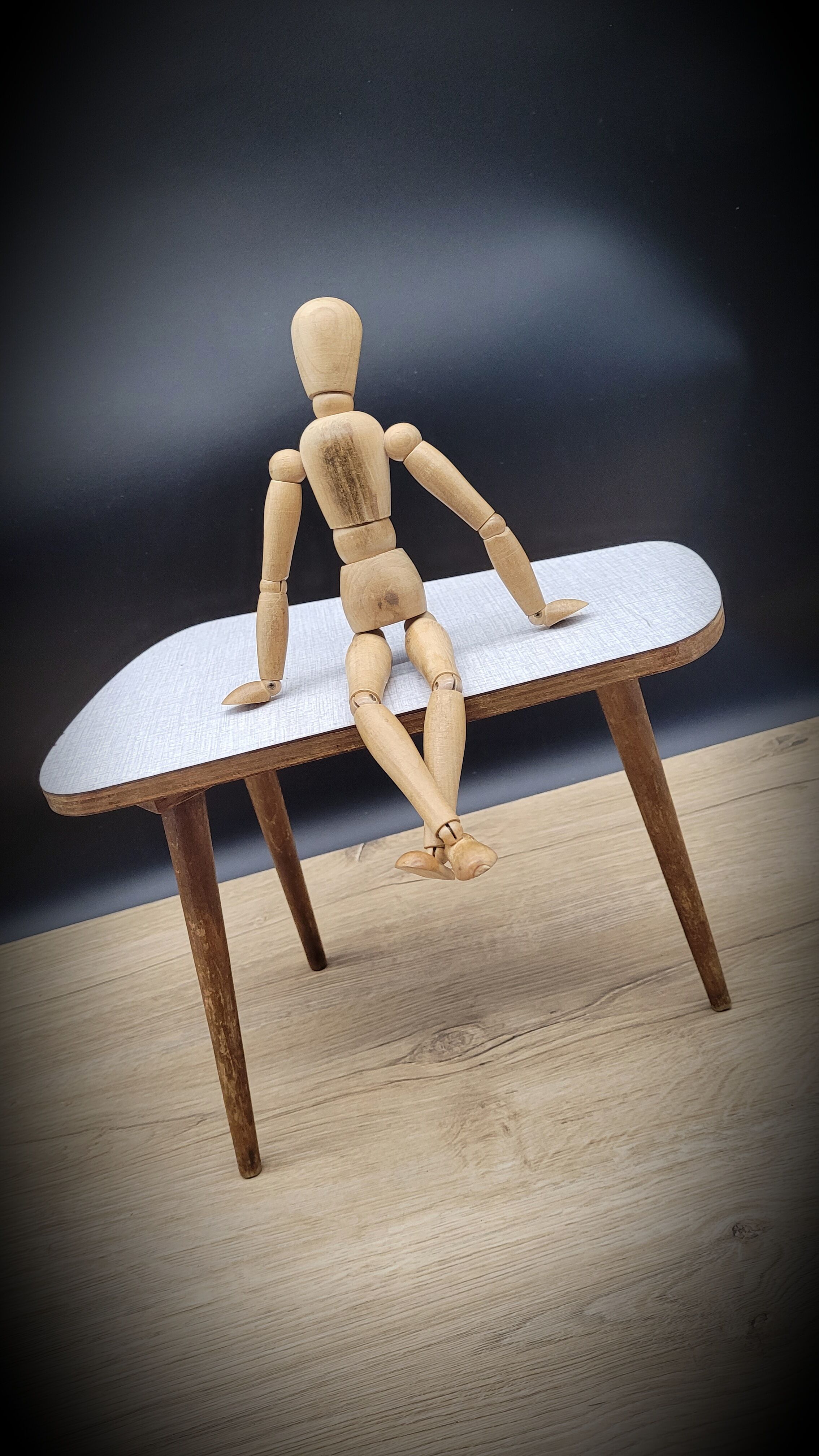 Formica tripod stool