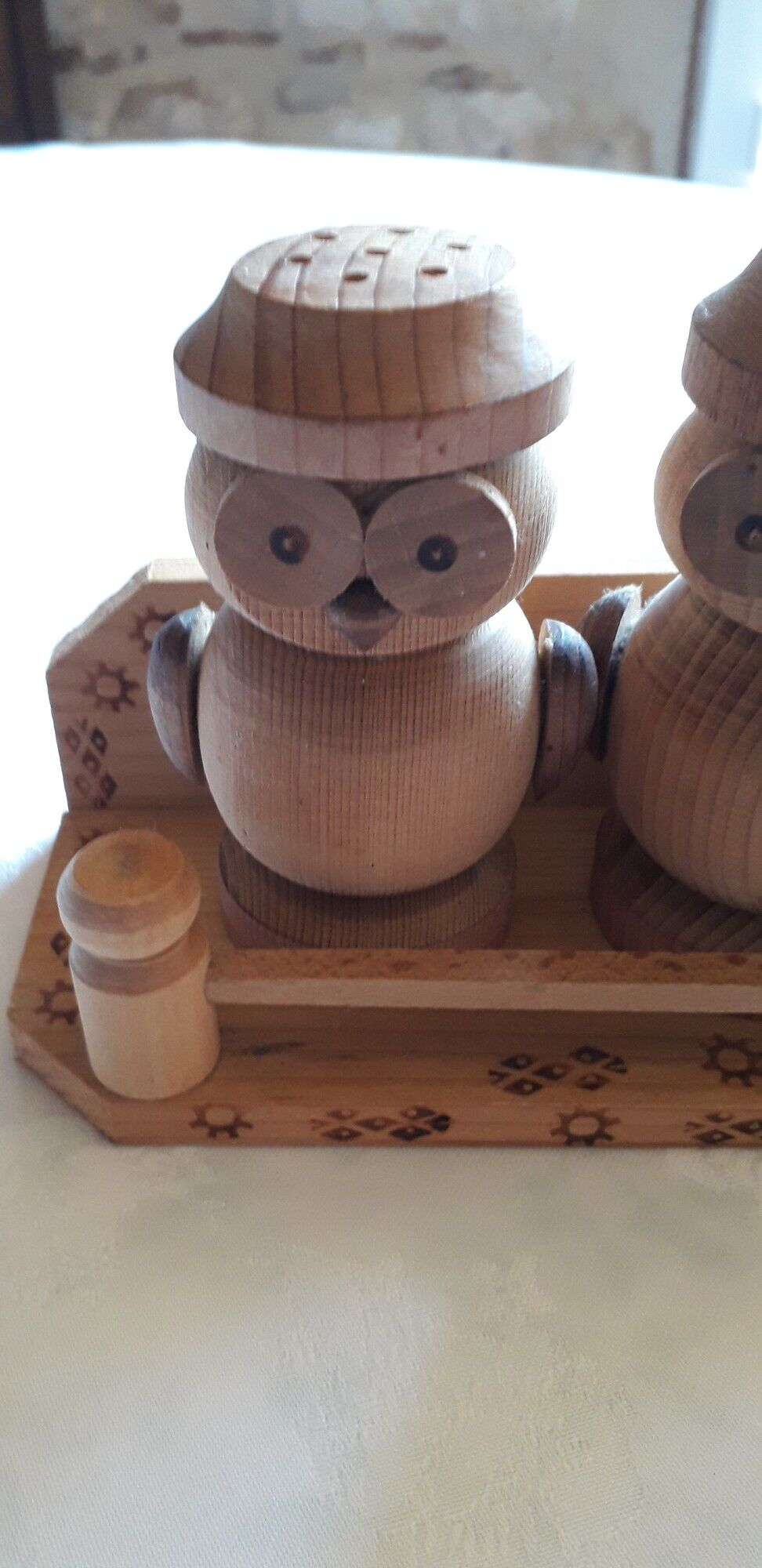 Set of 3 wooden spice pots, salters, owl shape