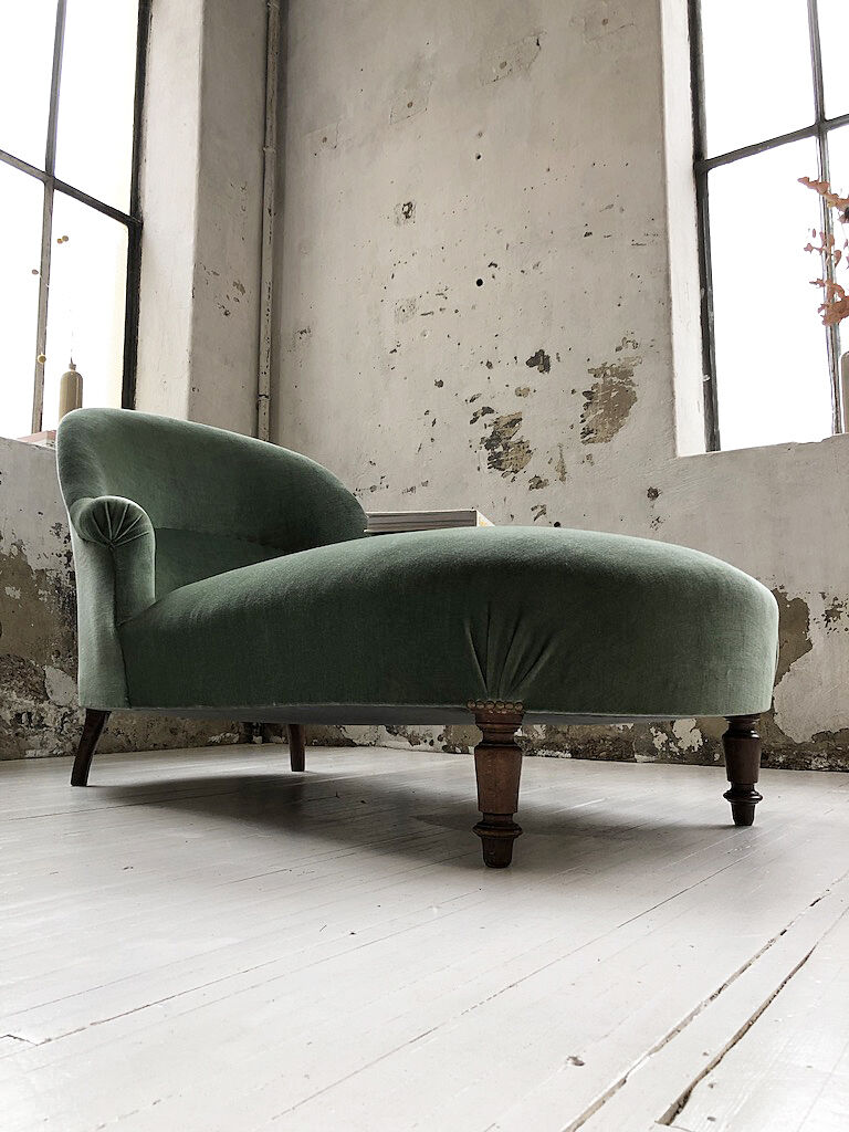 Meridian Napoleon III green velvet