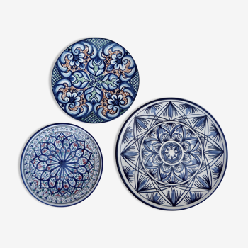 Set of three dishes in Spanish painted ceramic - ⌀ 23, 26 et 32 cm