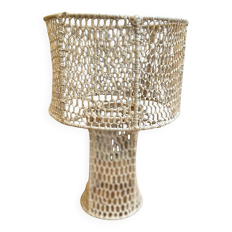 Natural raffia lamp