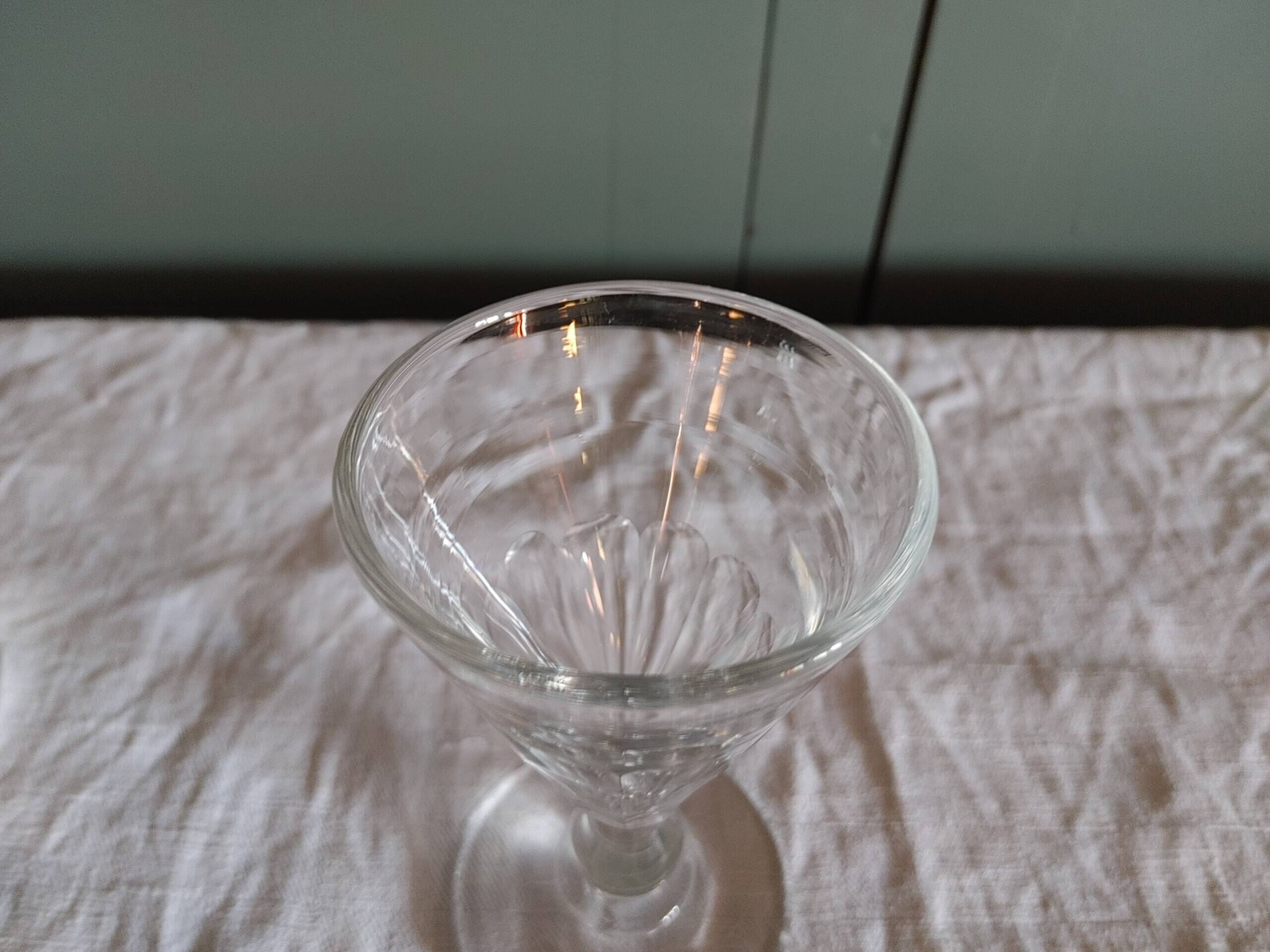 6 Louis Philippe wine glasses with flat sides - 19th century.