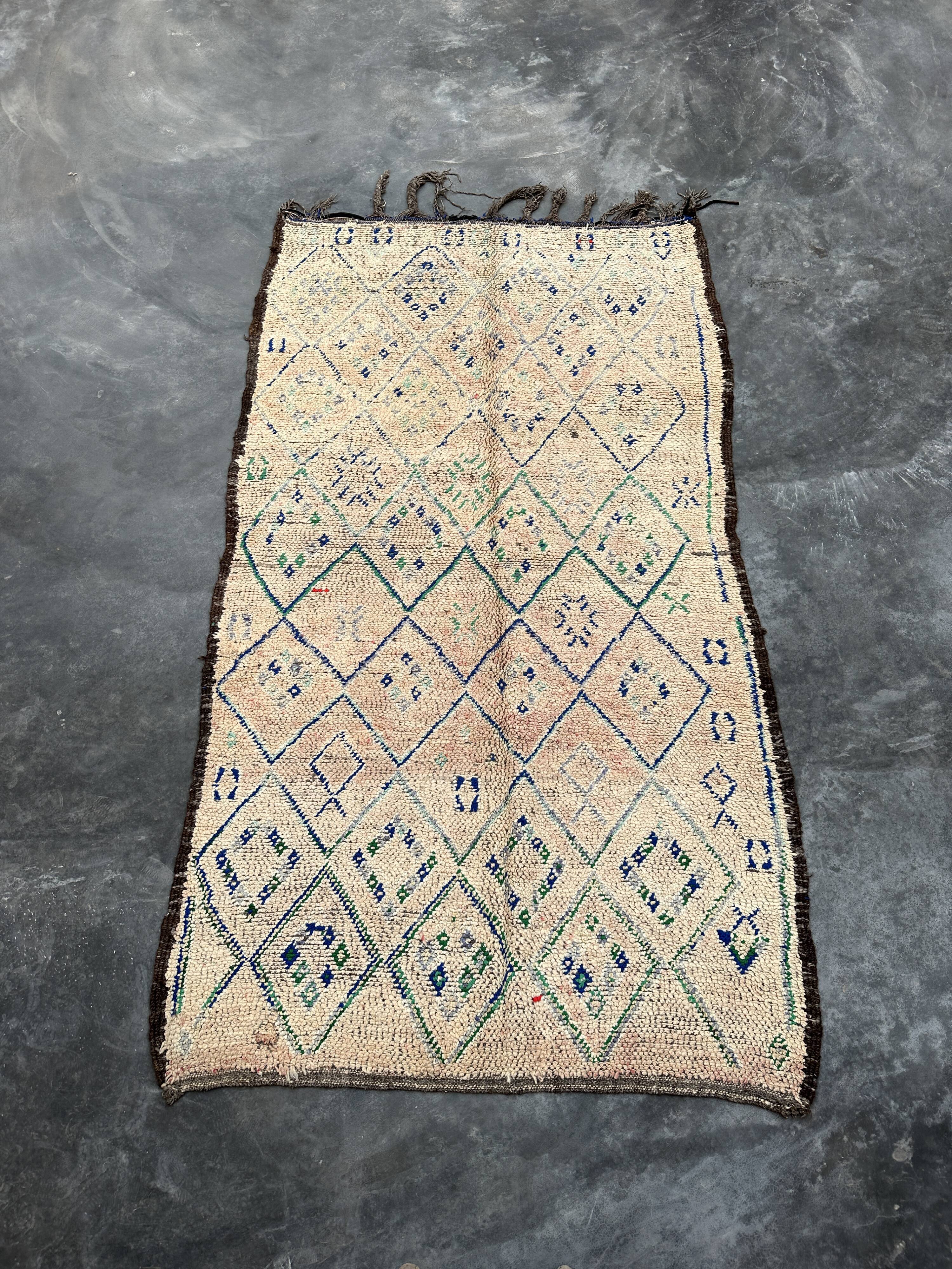 Moroccan carpet - 142 x 256 cm