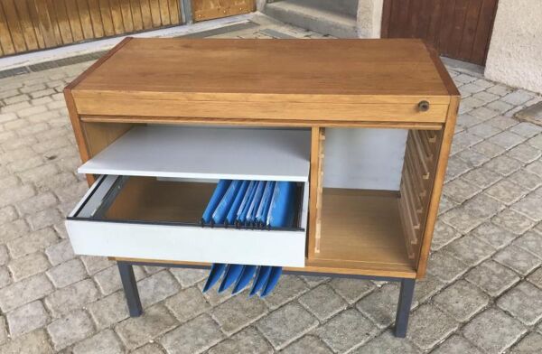Meuble de bureau à porte coulissante
