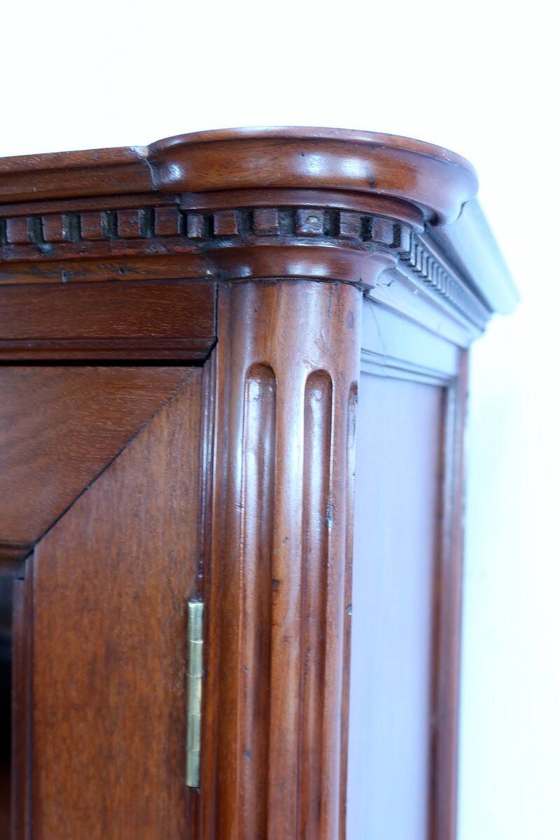 Secretary with a Mahogany Guillotine from Cuba, Louis XVI period – Late 18th century