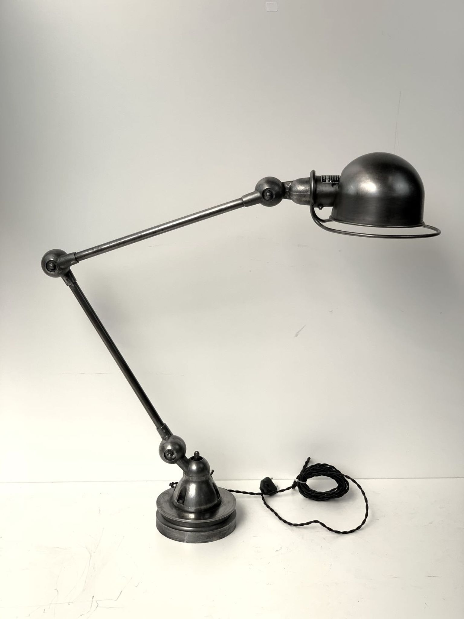 Ancienne lampe Jieldé sous licence Flurex Suisse