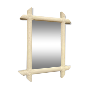 Miroir avec cadre blanc