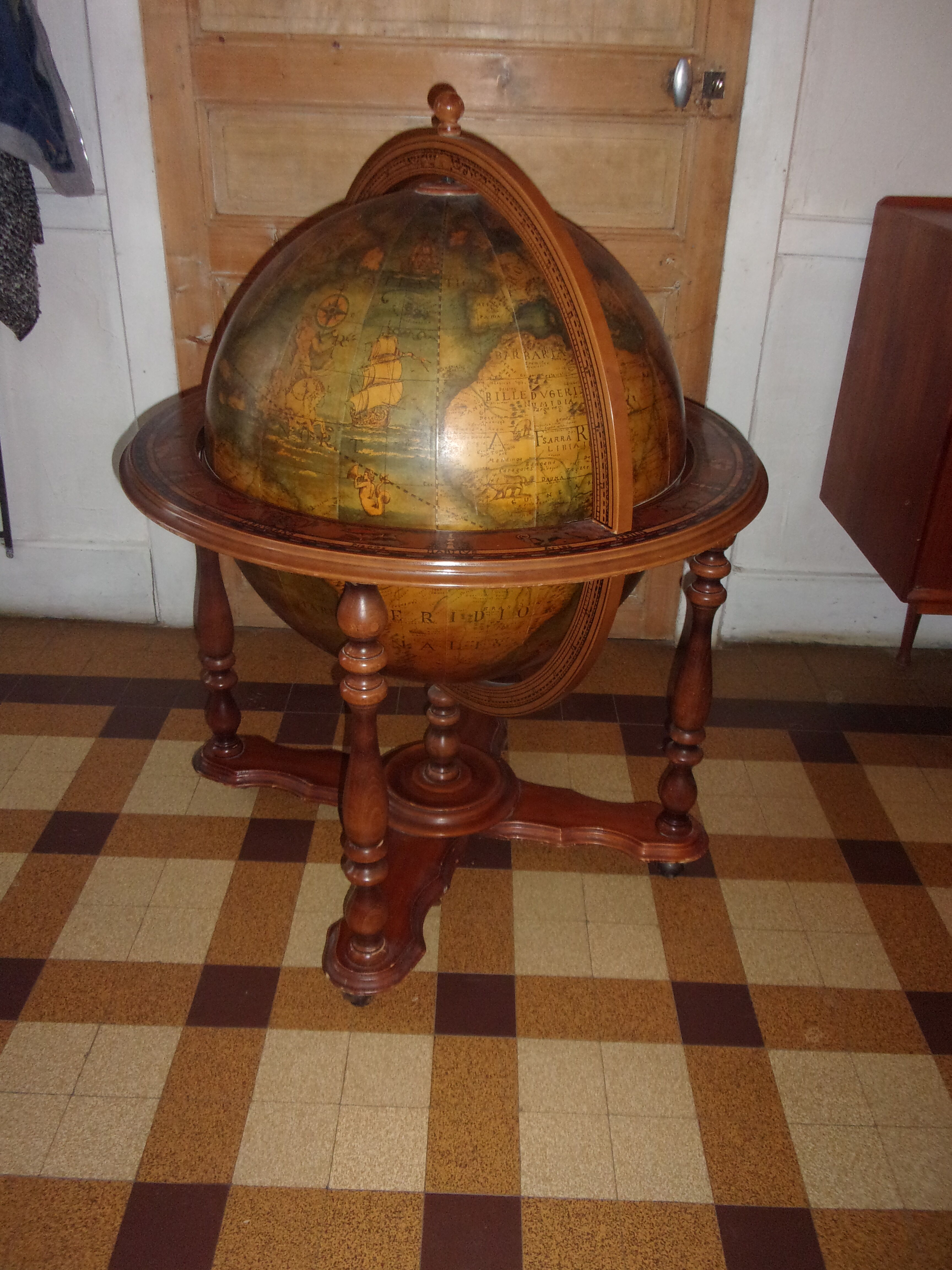 Vintage rolling bar globe