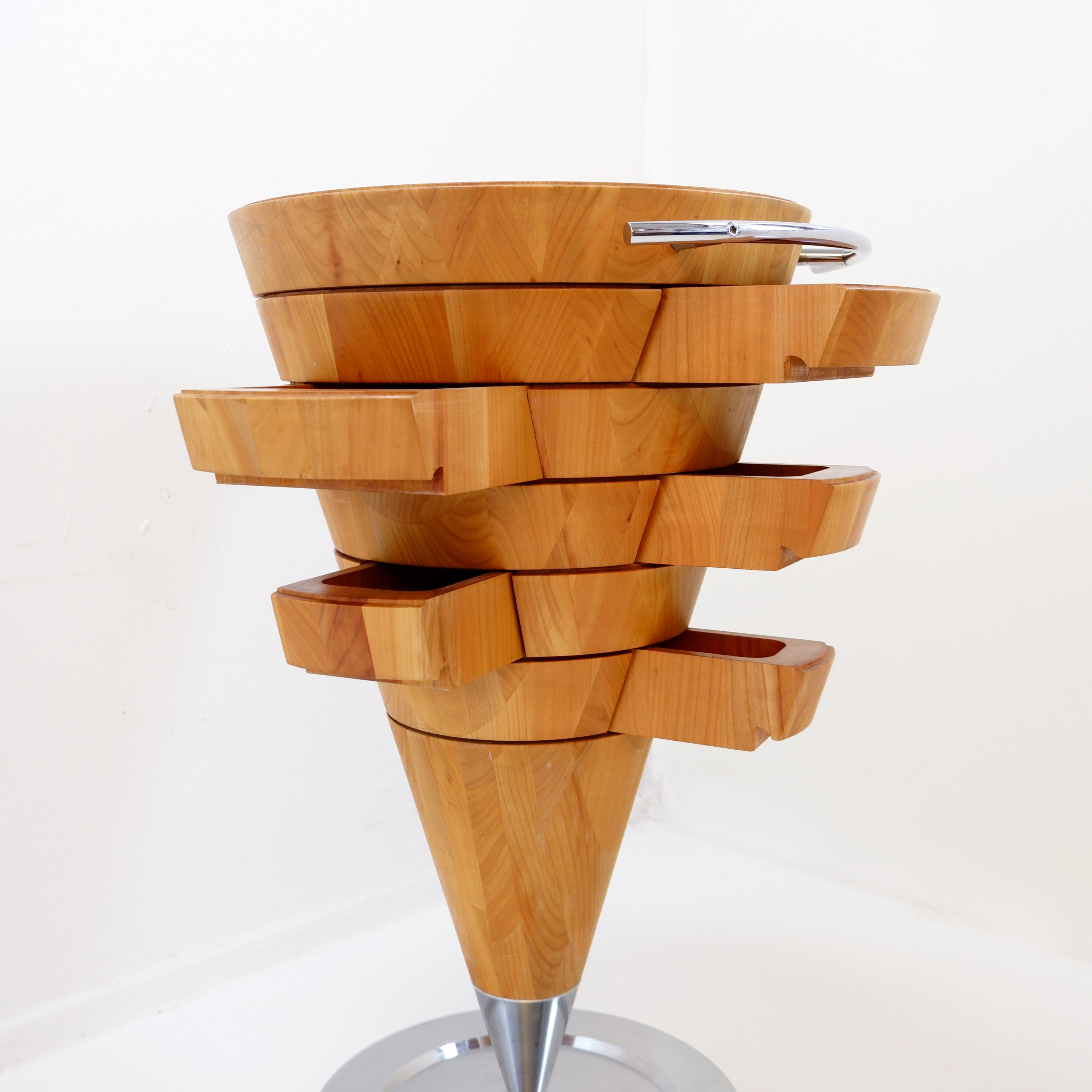 Cone-shaped kitchen unit with drawers